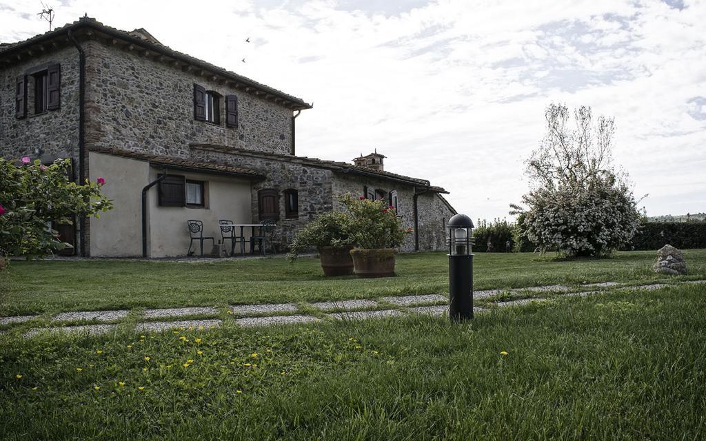 Апартаменты Podere Il Gioiello Сан-Джиминьяно Экстерьер фото